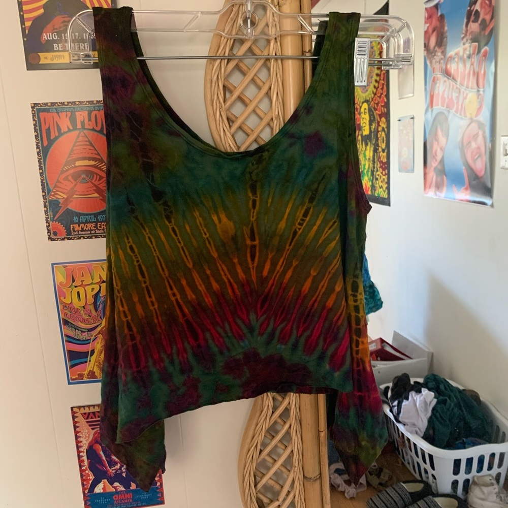 cute cropped tie die hippie tank ☮️